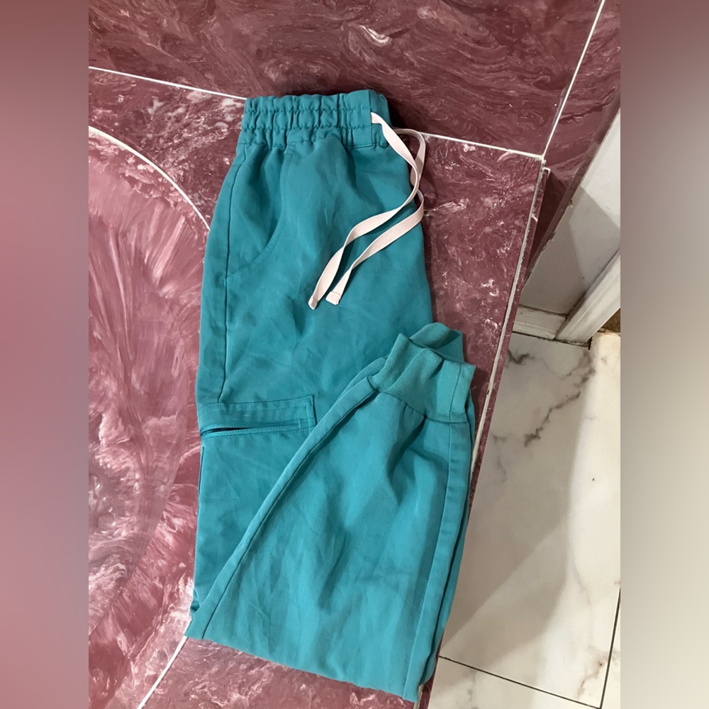 Figs High Waisted Uman Relaxed Joggers size XXS in Cactus